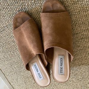 Heeled suede sandals